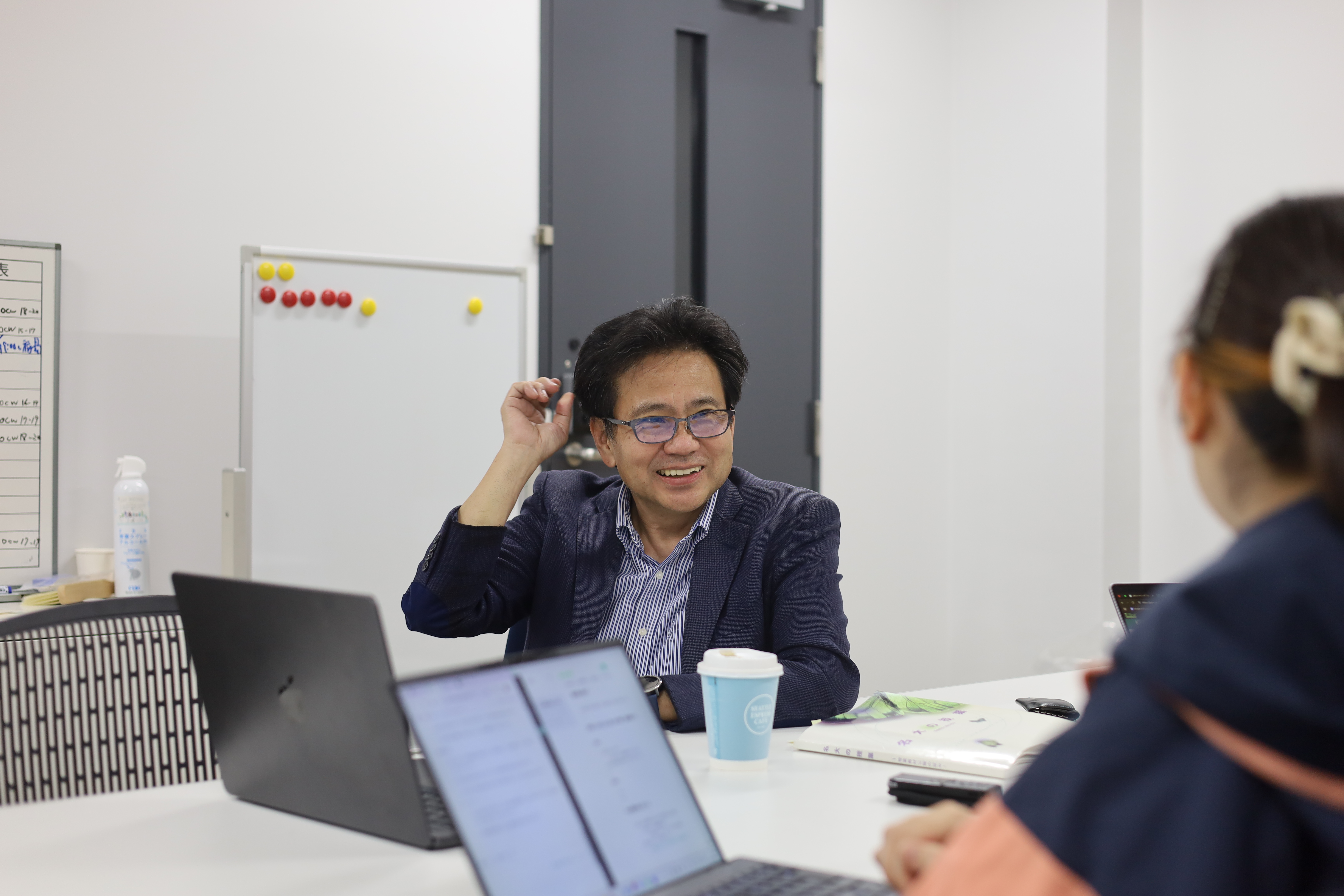 学生スタッフとの写真